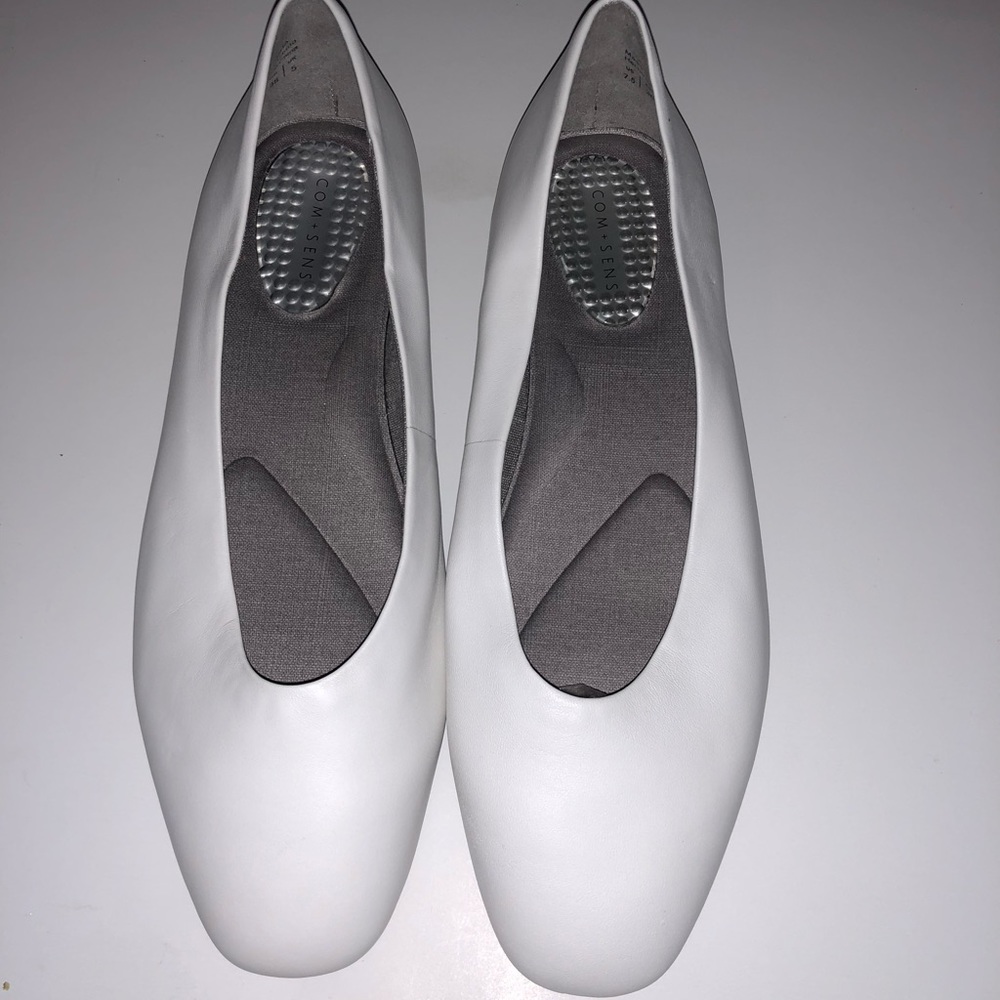White com+sens shoes
